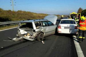Bez oddychu. Pět dopravních nehod během pondělí. Všechny na dálnici D6