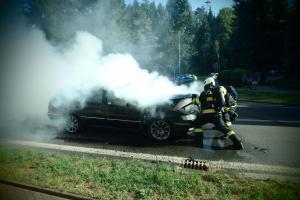 Na Trutnovsku likvidovali hasiči požáry automobilu a pergoly
