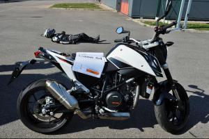 V Česku se začal testovat eCall v motocyklech. Začali s tím pražští hasiči V Česku se začal testovat eCall v motocyklech. Začali s tím pražští hasiči