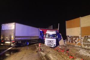 Nehoda dvou kamionů na dálnici D48 zastavila dopravu na Český Těšín