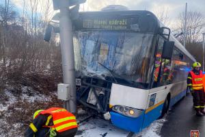 Nehoda trolejbusu v Ostravě si vyžádala pět zraněných