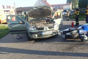 Pět zraněných při srážce osobáku s motocyklem v Rychvaldu na Karvinsku
