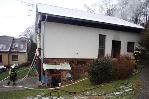 Ovoce pak sušil i požár v domě. Zasahovaly tři jednotky hasičů