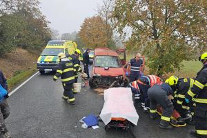 Nehoda mezi Unhoští a Horním Bezděkovem skončila zraněním