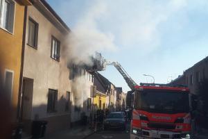 V Brně hořel dům a nikdo zatím neví proč. Škoda za 900 tisíc