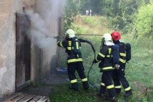 Hasiči cvičili se zařízením CCS COBRA. Objekt byl určen k demolici Hasiči cvičili se zařízením CCS COBRA. Objekt byl určen k demolici