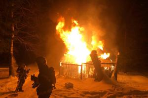 Horko větší než je sauna schopna vyrobit. Taky celá vyhořela