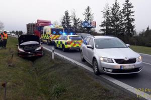 Dopravní nehoda tří vozidel u Losiné na Plzeňsku, jedna osoba zraněna