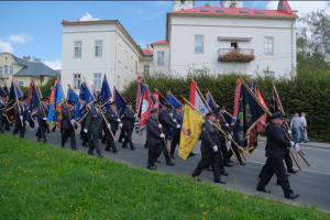 Hrdost a paráda. Setkání praporů hasičských sborů nejen v bazilice Hrdost a paráda. Setkání praporů hasičských sborů nejen v bazilice