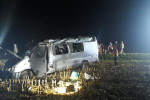 Mikrobus plný lidí havaroval na Vyškovsku. Zraněných bylo hodně