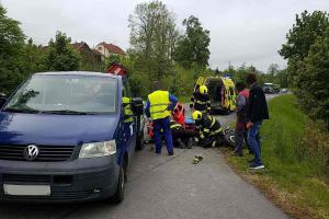 Motorkáři opět plní statistiky. Tento se na Pardubicku srazil s dodávkou