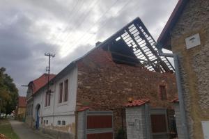 Vichřice Fabienne pustošila obce na Rakovnicku. V pohotovosti byl i statik (VIDEO)