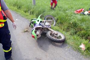 V Halenkově na Vsetínsku zemřel další motorkář. Lékař se snažil marně.
