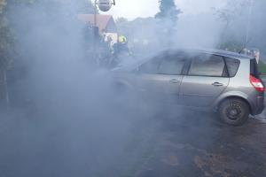 Hasiči likvidovali požár osobního auta v obci Javorník