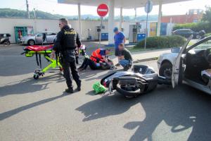 Zraněnému motorkáři pomohl bývalý hasič. Nezapomněl vůbec nic