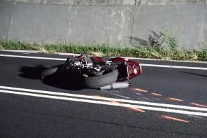 Motorkář ukončil svůj život u Klášterce nad Ohří. Havaroval.