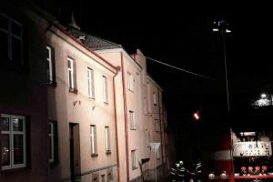 Při požáru bytovky v Žamberku bylo evakuováno 17 osob