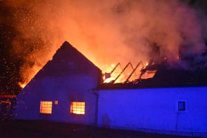 Požár stodoly na Kolínsku způsobil škodu za jeden a půl milionu