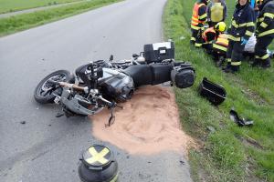Motorkáři o sobě dávají zase vědět. Jeden už nedojel