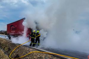 Požár kamionu u Dětřichova nad Bystřicí způsobil škodu za 900 tisíc korun