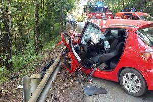 Zrádná zatáčka. Při nehodě v Lanšperku se zranilo šest osob Zrádná zatáčka. Při nehodě v Lanšperku se zranilo šest osob