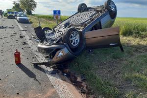 Tři auta v sobě, stejný počet zraněných. Uzavřená silnice u Vrbčan