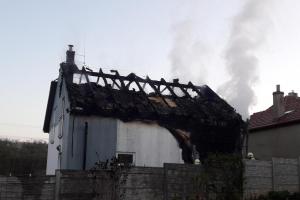 Požár rodinného domu se škodou za jeden a půl milionu