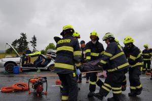 Hasiči procvičovali zásah u vážné hromadné dopravní nehody Hasiči procvičovali zásah u vážné hromadné dopravní nehody