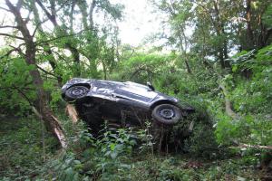 Auto u Rohatců havarované v příkopu, čtyři zranění lidé