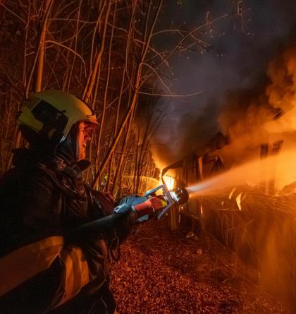 Požár průmyslové haly v Horní Suché