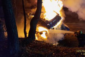 Nehoda nákladního a osobního automobilu skončila tragicky