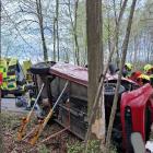 Mezi Královou a Červenkou na Olomoucku došlo k tragické nehodě dvou osobáků