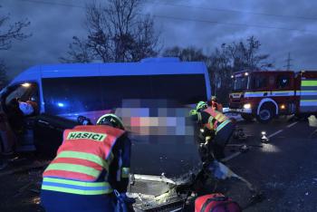 Nehoda v české Lípě si vyžádala deset zraněných a jedenáctý na místě zemřel