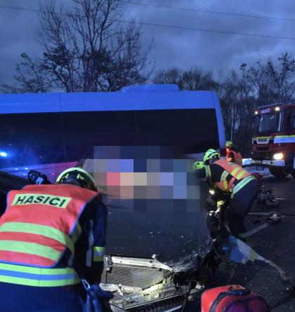Nehoda v české Lípě si vyžádala deset zraněných a jedenáctý na místě zemřel