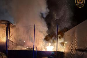 Hasiči z Valašského Meziříčí zasahovali během noci a rána u dvou požárů