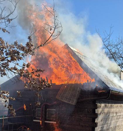 Hasiči likvidovali požár chaty v Havřicích