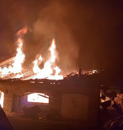 Hasiči likvidovali požár v obci Starovice na Hustopečsku