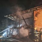 Čeští a polští hasiči likvidovali požár ve Zlatých Horách na Jesenicku