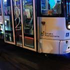 Chodkyně v Plzni skončila pod tramvají