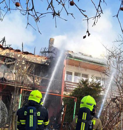 Hasiči zasahovali u požáru rodinného domu v Horním Litvínově