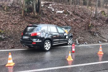 Vozidlo se u Liptálu převrátilo přes střechu