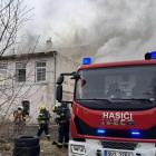 Hasiči likvidovali požár domu ve Varnsdorfu
