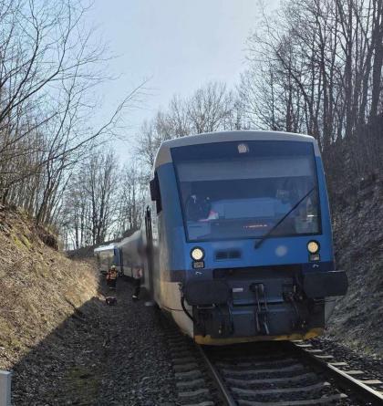 V Liberci – Krásné Studánky došlo k tragickému střetu osobního vlaku s člověkem