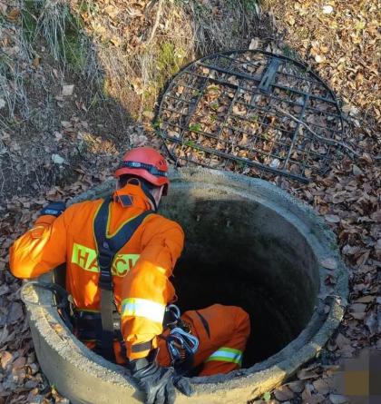 Průzkumnící štol ve Vlastějovicích byli zachráněni