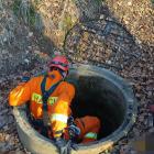 Průzkumnící štol ve Vlastějovicích byli zachráněni