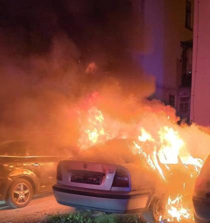 Noční požár osobního vozidla v Jablonci nad Nisou