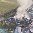 V Horce hasiči likvidovali požár průmyslového objektu, škoda 300 milionů V Horce hasiči likvidovali požár průmyslového objektu, škoda 300 milionů