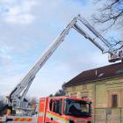 Hasiči zasahovali ve Velkém Vřešťově při požáru komína Hasiči zasahovali ve Velkém Vřešťově při požáru komína