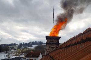 Hasiči likvidovali požár komína v obci Kunčice