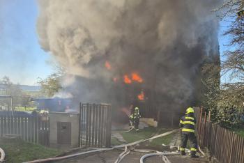 Hasiči likvidovali požár v obci Osíčko nedaleko Bystřice pod Hostýnem